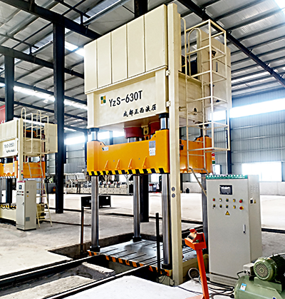 四川達州客戶定制的630噸四柱液壓機介紹技術(shù)參數(shù)電機和價格，由成都正西液壓機供應(yīng)，希望對選購中有所幫助